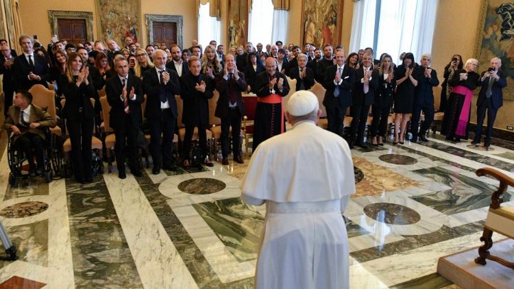 El Papa, a jóvenes músicos y artistas: "Sean originales, creativos" El Papa, a jóvenes músicos y artistas: "Sean originales, creativos"