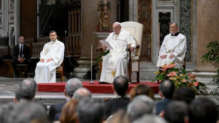 El Papa, a la comunidad romana: 'Reparar la brecha más allá de las desigualdades' El Papa, a la comunidad romana: 'Reparar la brecha más allá de las desigualdades'