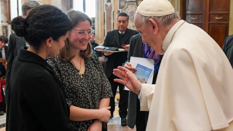 El Papa a los artistas: El mundo, más que nunca, necesita belleza El Papa a los artistas: El mundo, más que nunca, necesita belleza