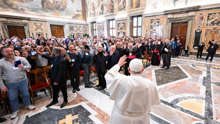 El Papa, a los josefinos: "Sean testigos creíbles del amor de Dios" El Papa, a los josefinos: "Sean testigos creíbles del amor de Dios"
