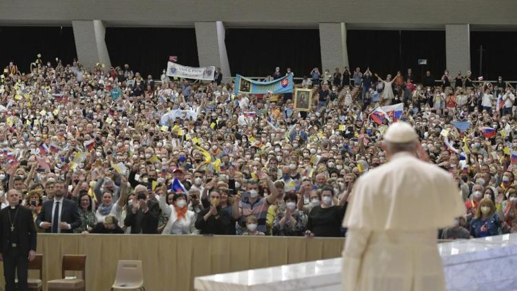 El Papa agradece al pueblo eslovaco su solidaridad con el pueblo ucraniano El Papa agradece al pueblo eslovaco su solidaridad con el pueblo ucraniano