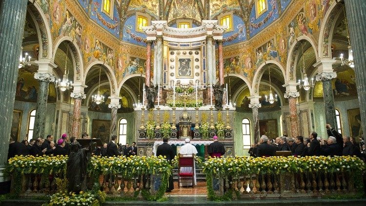 El Papa alentó la oración permanente del Rosario, que 'ayuda a construir la paz' El Papa alentó la oración permanente del Rosario, que 'ayuda a construir la paz'