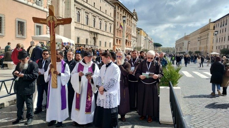 El Papa anima a los Misioneros de la Misericordia en su ministerio como confesores El Papa anima a los Misioneros de la Misericordia en su ministerio como confesores