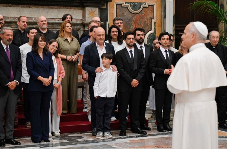 El Papa desafía a los artistas a promover la 'verdadera alegría' entre los jóvenes