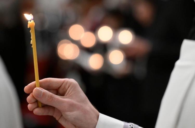 El Papa en la Vigilia Pascual: 'Que la luz de la Resurrección ilumine nuestros corazones' El Papa en la Vigilia Pascual: 'Que la luz de la Resurrección ilumine nuestros corazones'