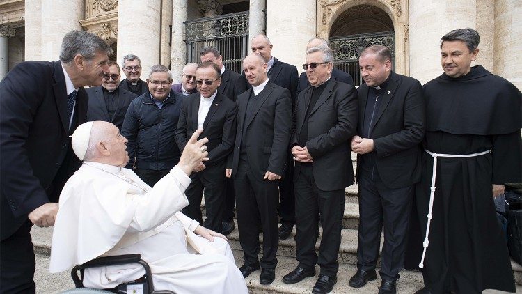 El Papa les escribe a los sacerdotes romanos: 'No a la mundanalidad espiritual' El Papa les escribe a los sacerdotes romanos: 'No a la mundanalidad espiritual'