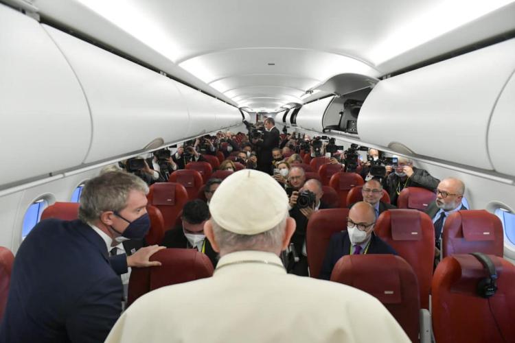 El Papa: "Estoy dispuesto a viajar a Kiev" El Papa: "Estoy dispuesto a viajar a Kiev"