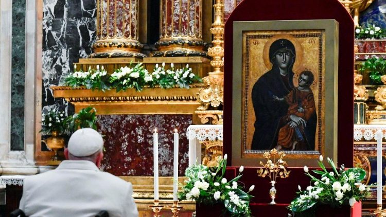 El Papa Francisco invoca a María por la paz que viene de Cristo El Papa Francisco invoca a María por la paz que viene de Cristo