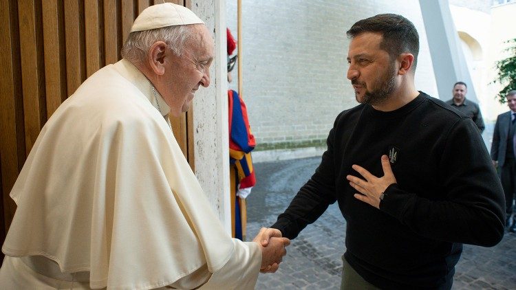 El Papa Francisco recibió a Volodimir Zelenski en el Vaticano El Papa Francisco recibió a Volodimir Zelenski en el Vaticano