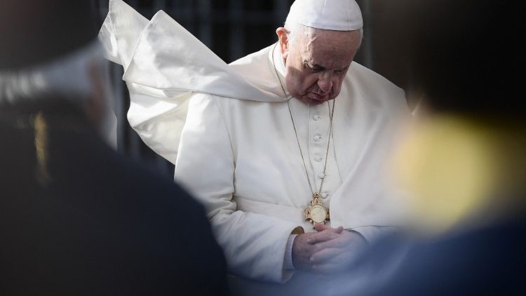 El Papa: los ejercicios espirituales no son vacaciones, sino un tiempo de renacimiento El Papa: los ejercicios espirituales no son vacaciones, sino un tiempo de renacimiento
