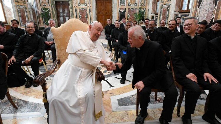 El Papa: 'Los jóvenes no nos necesitan a nosotros, necesitan a Dios' El Papa: 'Los jóvenes no nos necesitan a nosotros, necesitan a Dios'