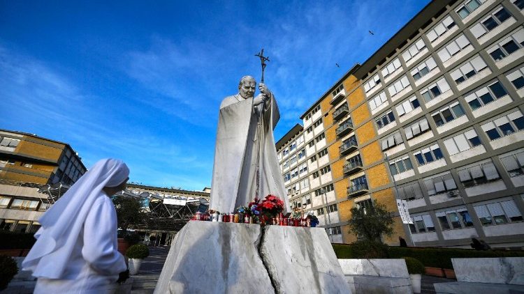 El Papa sigue comunicándose diariamente con la parroquia de Gaza El Papa sigue comunicándose diariamente con la parroquia de Gaza