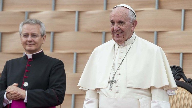 El Papa nombra arzobispo al maestro de las Celebraciones Litúrgicas Pontificias El Papa nombra arzobispo al maestro de las Celebraciones Litúrgicas Pontificias