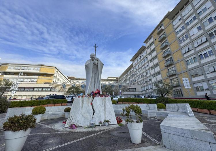 Francisco pasó una noche tranquila y comienza un nuevo día en el hospital Francisco pasó una noche tranquila y comienza un nuevo día en el hospital