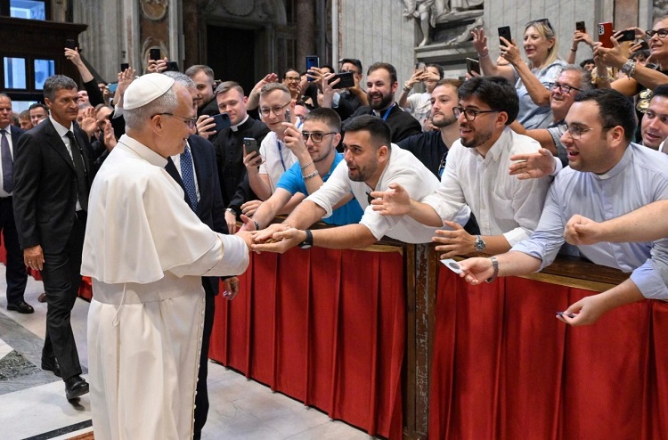 El Papa pide a los seminaristas amar con el Corazón de Jesús El Papa pide a los seminaristas amar con el Corazón de Jesús