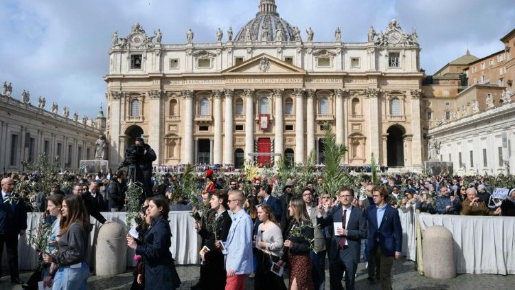 El Papa presidió la celebración del Domingo de Ramos en la Plaza de San Pedro El Papa presidió la celebración del Domingo de Ramos en la Plaza de San Pedro