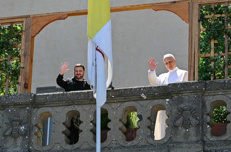 El Papa recibió a Zelenski en Castel Gandolfo El Papa recibió a Zelenski en Castel Gandolfo