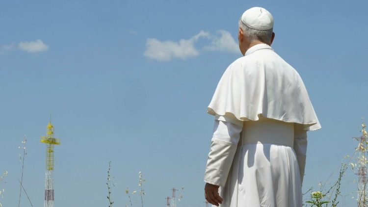 El Papa refuerza el llamado a evitar recurrir a las armas 'a toda costa'