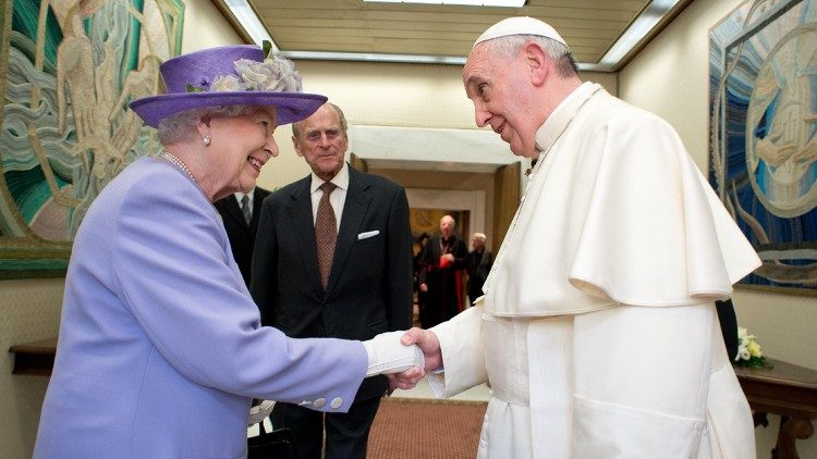 El Papa saludó a Isabel II por el jubileo de platino de su reinado El Papa saludó a Isabel II por el jubileo de platino de su reinado
