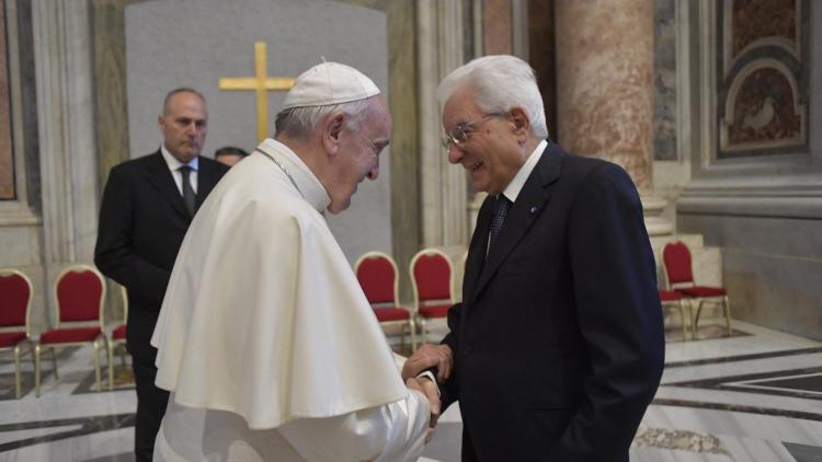 El Papa saludó a Mattarella tras su reelección como presidente de Italia El Papa saludó a Mattarella tras su reelección como presidente de Italia