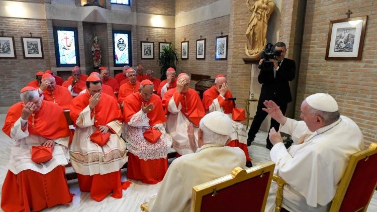 El Papa y los nuevos cardenales visitaron a Benedicto XVI El Papa y los nuevos cardenales visitaron a Benedicto XVI