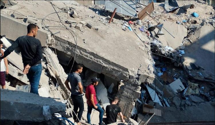 El párroco de Gaza pide poner fin a los bombardeos sobre la población inocente El párroco de Gaza pide poner fin a los bombardeos sobre la población inocente