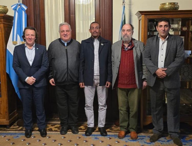 El presidente del Episcopado visitó la sede del Centro Islámico El presidente del Episcopado visitó la sede del Centro Islámico