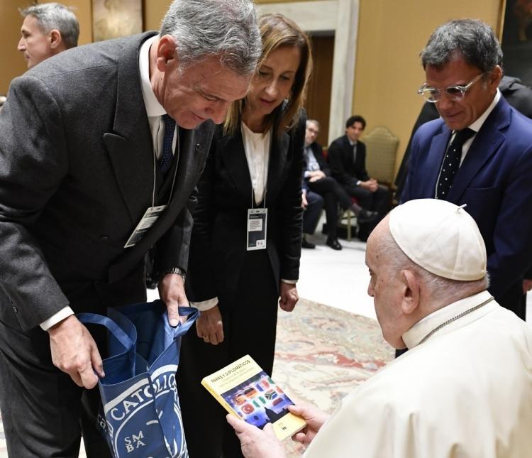 El rector de la UCA participó de una audiencia con el Papa Francisco El rector de la UCA participó de una audiencia con el Papa Francisco