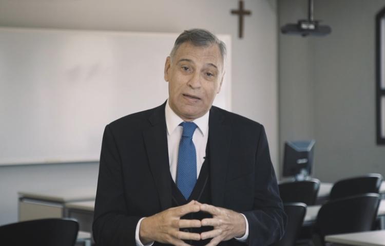 El rector de la UCA se disculpó por sus comentarios 'erróneos' sobre las mujeres El rector de la UCA se disculpó por sus comentarios 'erróneos' sobre las mujeres