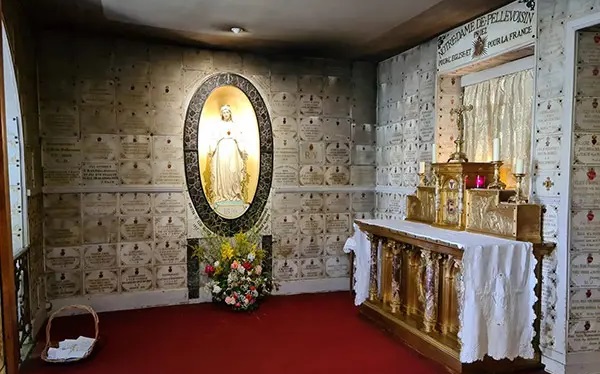 El Vaticano aprueba la devoción a Nuestra Señora de la Misericordia de Pellevoisin El Vaticano aprueba la devoción a Nuestra Señora de la Misericordia de Pellevoisin