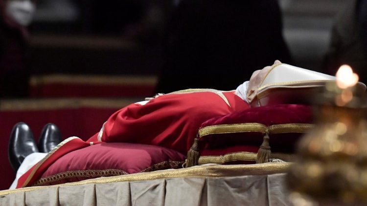 El Vaticano ultima los detalles del funeral de Benedicto XVI El Vaticano ultima los detalles del funeral de Benedicto XVI