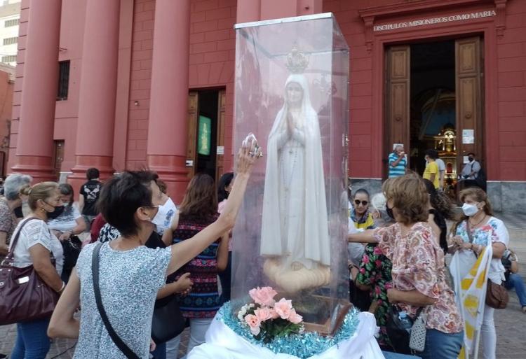 Emotiva despedida a la imagen peregrina de la Virgen de Fátima en Catamarca Emotiva despedida a la imagen peregrina de la Virgen de Fátima en Catamarca