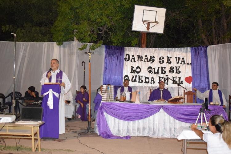 Emotiva despedida de monseñor Liébana en la parroquia de Campo Gallo Emotiva despedida de monseñor Liébana en la parroquia de Campo Gallo