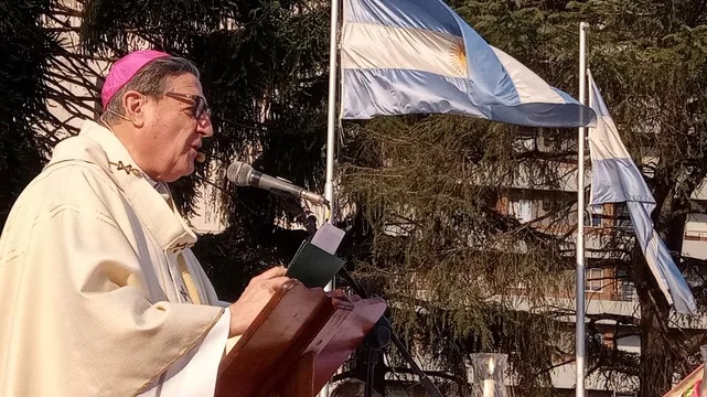 En San Cayetano, Mons. Martín rogó que cese la violencia en Rosario En San Cayetano, Mons. Martín rogó que cese la violencia en Rosario