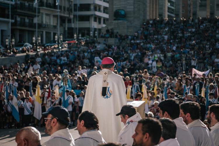 En sus fiestas patronales, Rosario imploró a la Virgen por la paz En sus fiestas patronales, Rosario imploró a la Virgen por la paz