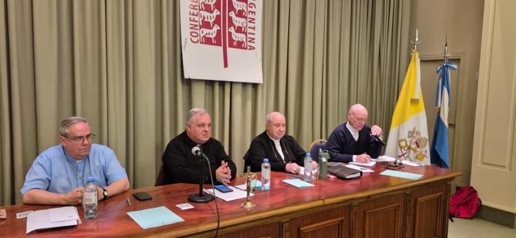 Episcopado: intercambio pastoral y recuerdo de los obispos fallecidos