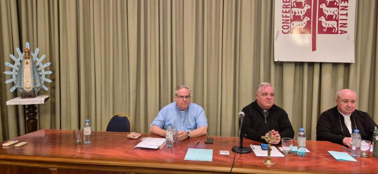 Episcopado: los obispos desarrollaron temas de interés organizacional y pastoral