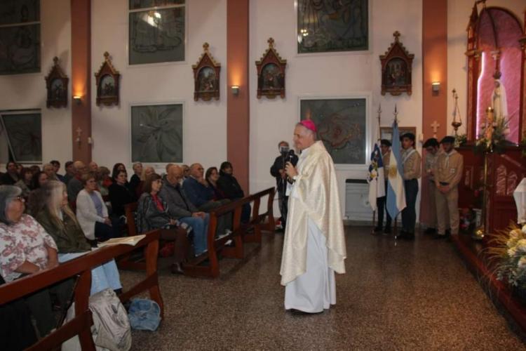 Fiesta patronal en el santuario de Fátima de Nueve de Julio Fiesta patronal en el santuario de Fátima de Nueve de Julio