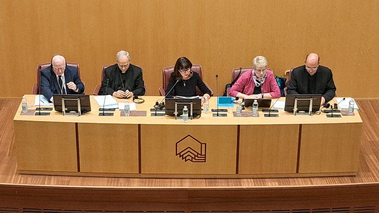 Foro sinodal: la riqueza y diversidad de las iglesias locales Foro sinodal: la riqueza y diversidad de las iglesias locales