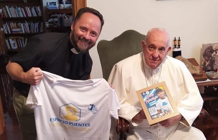 Francisco, a un cura cordobés: 'Tengo ganas de ir a la Argentina' Francisco, a un cura cordobés: 'Tengo ganas de ir a la Argentina'