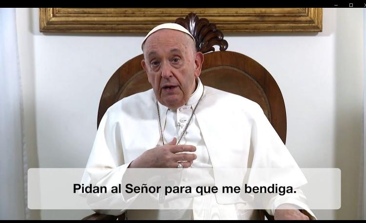 Francisco abre su corazón y pide oraciones para cumplir con su misión Francisco abre su corazón y pide oraciones para cumplir con su misión