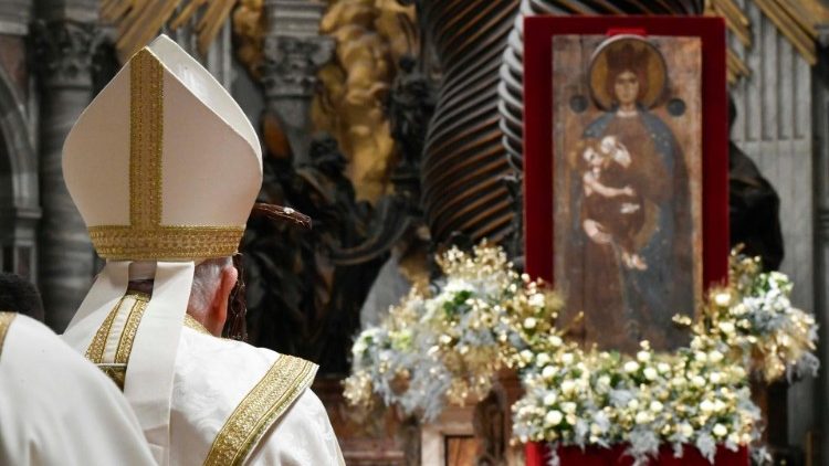 Francisco: 'El mundo necesita mirar a las madres y a las mujeres para encontrar la paz' Francisco: 'El mundo necesita mirar a las madres y a las mujeres para encontrar la paz'
