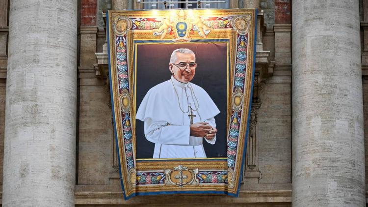 Francisco proclamó beato a Juan Pablo I, el Papa de la sonrisa Francisco proclamó beato a Juan Pablo I, el Papa de la sonrisa