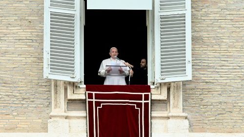 Francisco: 'Ser verdaderos discípulos misioneros en comunión y sobriedad de vida' Francisco: 'Ser verdaderos discípulos misioneros en comunión y sobriedad de vida'
