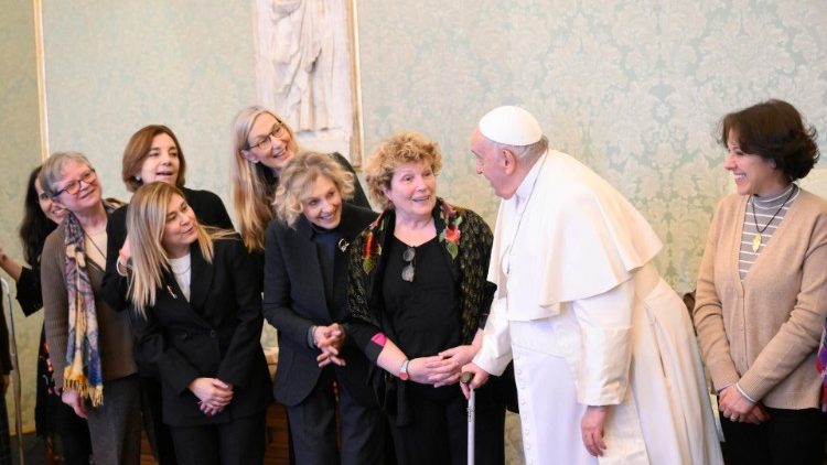 Francisco valoró la "capacidad de gestión y de pensamiento" de las mujeres Francisco valoró la "capacidad de gestión y de pensamiento" de las mujeres