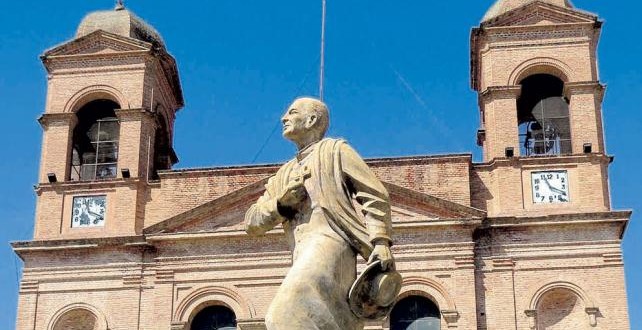 Homenaje al sacerdote que abrió el camino para la santificación de Brochero Homenaje al sacerdote que abrió el camino para la santificación de Brochero