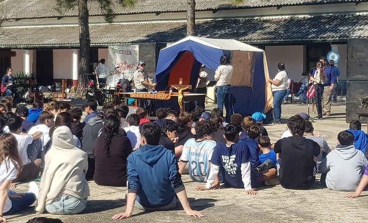 Impronta scout en el Encuentro Diocesano de Adolescentes, en Gualeguaychú Impronta scout en el Encuentro Diocesano de Adolescentes, en Gualeguaychú