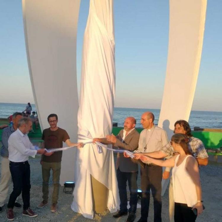 Inauguraron un monumento de la Virgen Stella Maris en el paseo costero de Ensenada Inauguraron un monumento de la Virgen Stella Maris en el paseo costero de Ensenada
