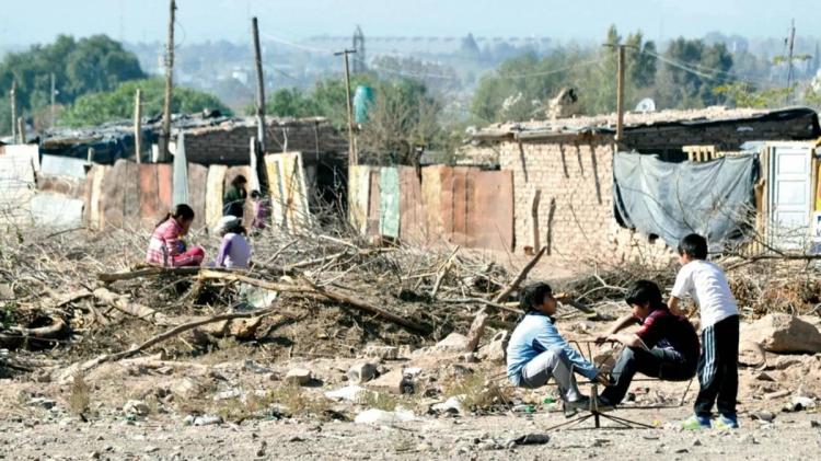 El ODSA UCA estima aumentos elevados de la pobreza y la indigencia El ODSA UCA estima aumentos elevados de la pobreza y la indigencia