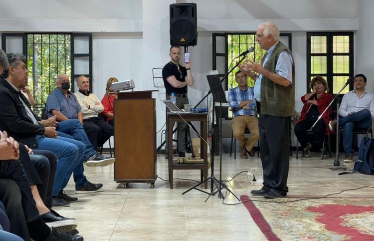 Jornada de espiritualidad para líderes políticos, sindicales, sociales y empresariales Jornada de espiritualidad para líderes políticos, sindicales, sociales y empresariales